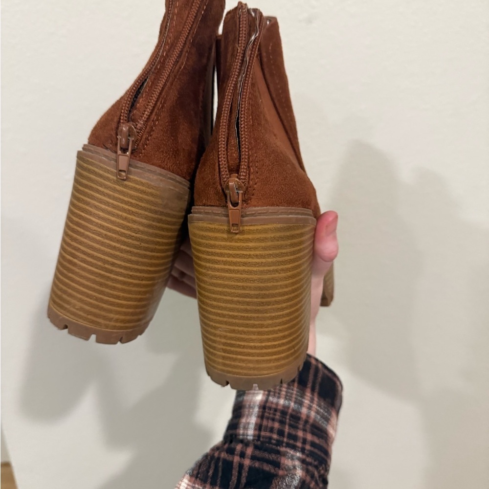 Diba Tan Suede Platform Boots 8 - Picture 3 of 5